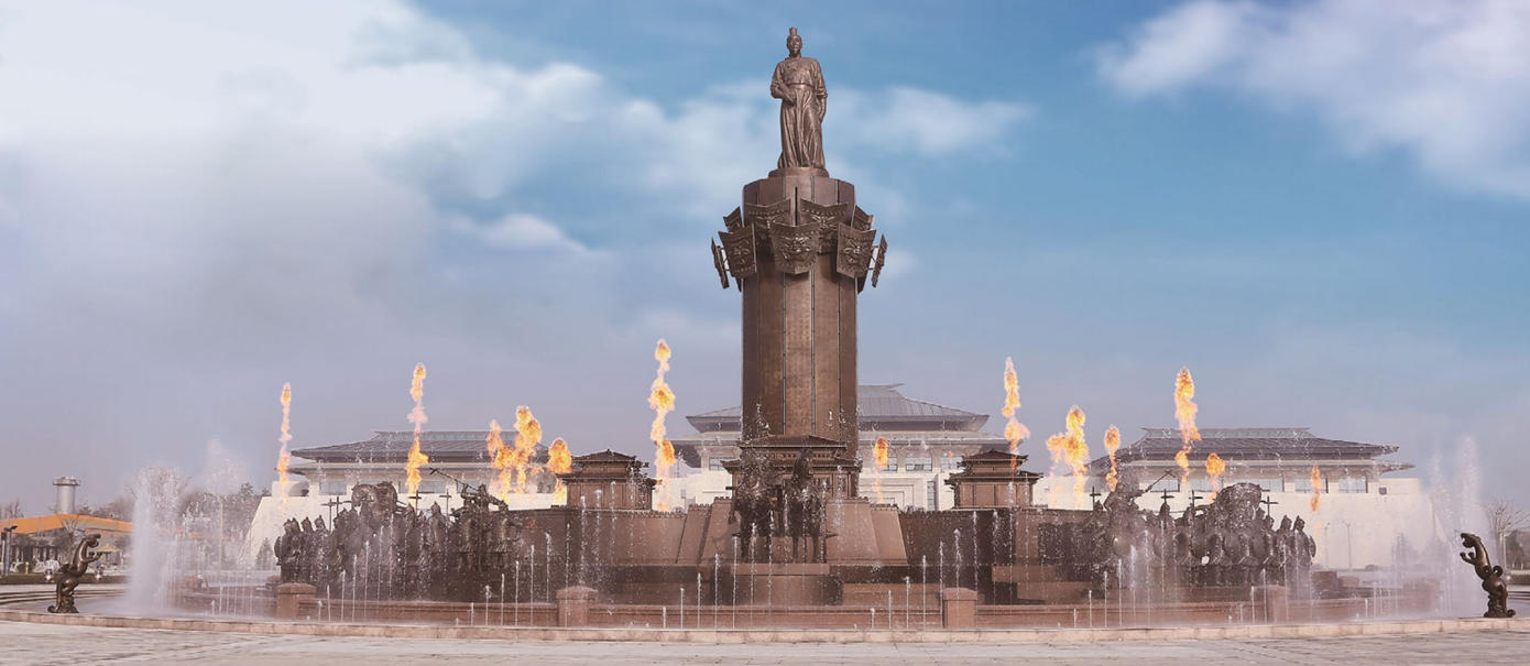 《孫武頌》動感雕塑依據(jù)孫子軍事文化思想，采用現(xiàn)代雕塑藝術設計而成。該動感雕塑運用了先進的數(shù)字技術，采用激光、音響、焰火、水霧、轉動、燈光、噴泉等有機組合，生動演繹了古代戰(zhàn)爭場面，場景高潮迭起、五彩繽紛、雄渾博大、震撼人心，是目前科技含量最高、工藝最復雜、藝術效果最佳的景觀動態(tài)雕塑典范。.jpg